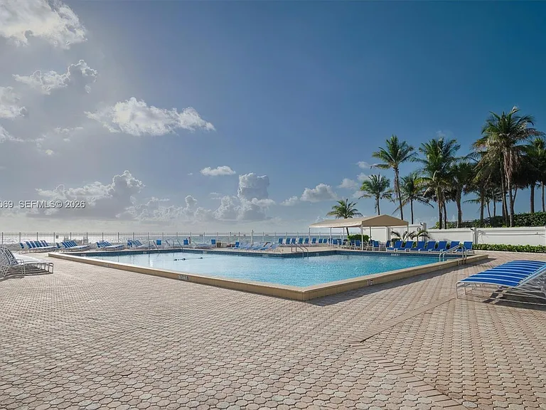 3505 S Ocean Dr #Penthouse 12 — Photo 16