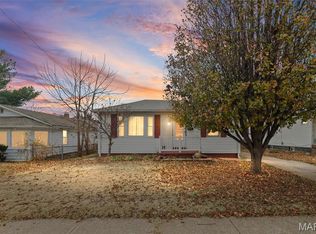 252 12th St, Wood River, IL 62095