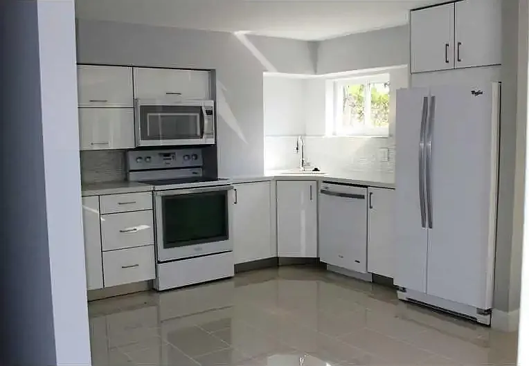 1705 N Riverside Dr #2 — Photo 31
