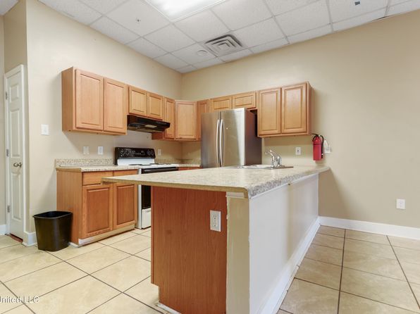 gulfport-mississippi-246859807 picture