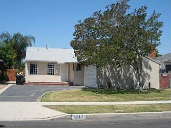 2nd image of 6617 Satsuma Ave
