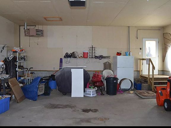 5th image of 203 2nd St