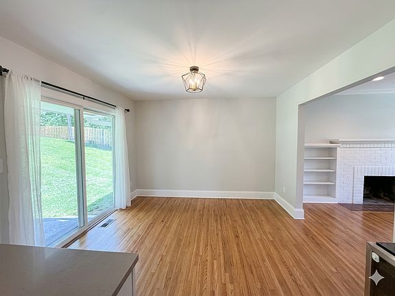 2nd image of 4281 Inwood Rd