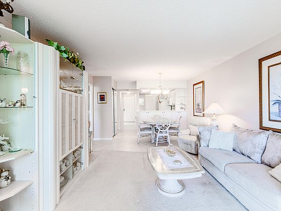 5th image of 651 Seaview Ct APT B503