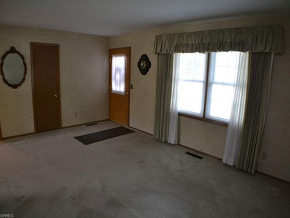 3rd image of 8996 Westlawn Blvd