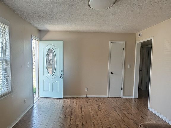 2nd image of 507 W B St