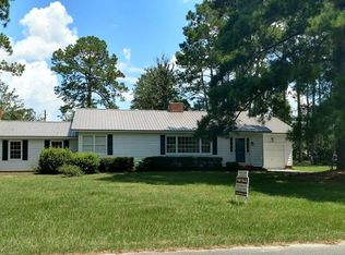 41 Kent St, Baxley, GA 31513