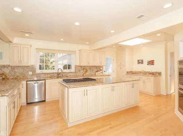 8445 Jamieson Ave, Northridge, CA 91325