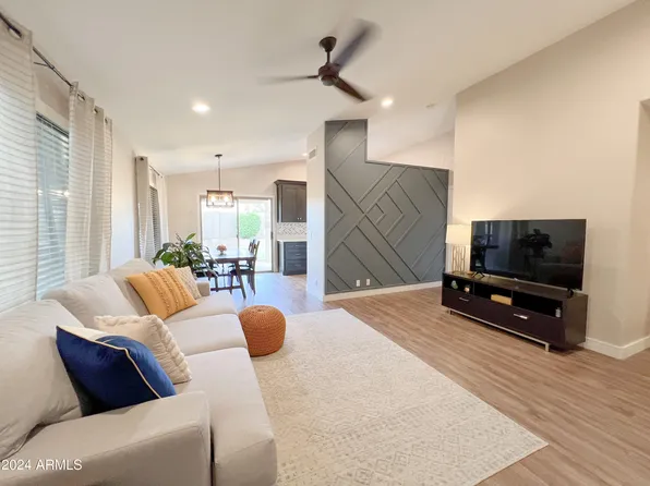 8952 W HARMONY Lane, Peoria, AZ 85382