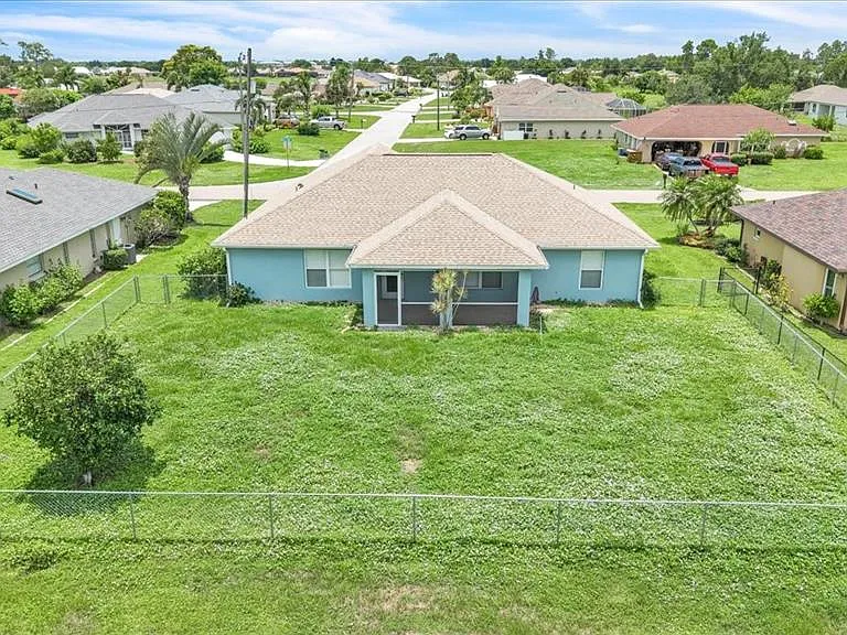 1708 Blue Lake Cir — Photo 43