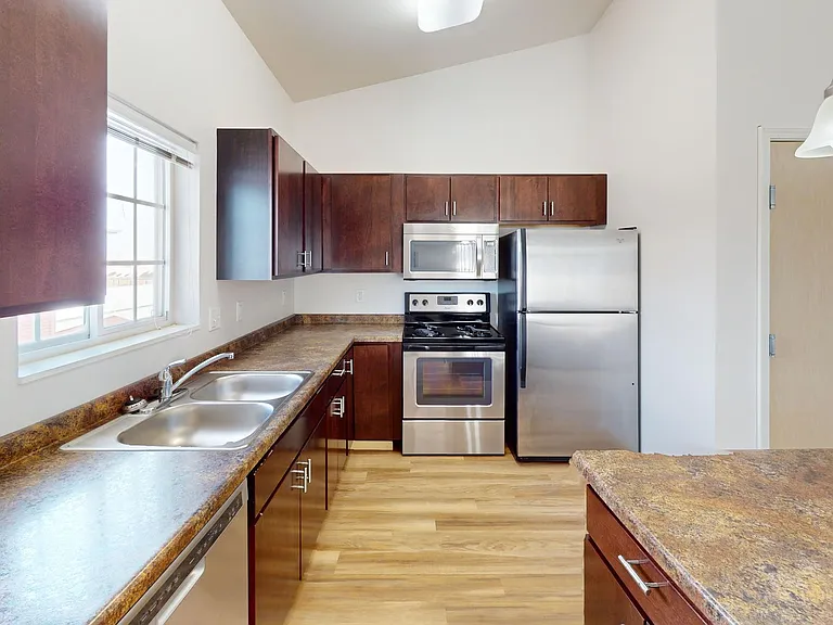 Cascades Apartments — Photo 36