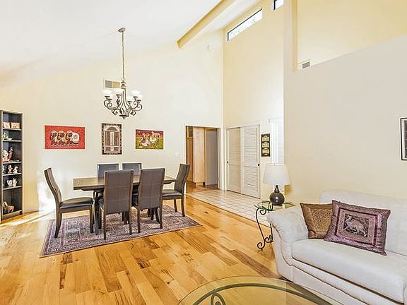 4th image of 2413 Amapola Dr