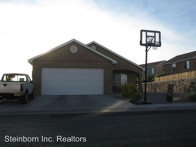 2nd image of 4605 Tanzanite Rd