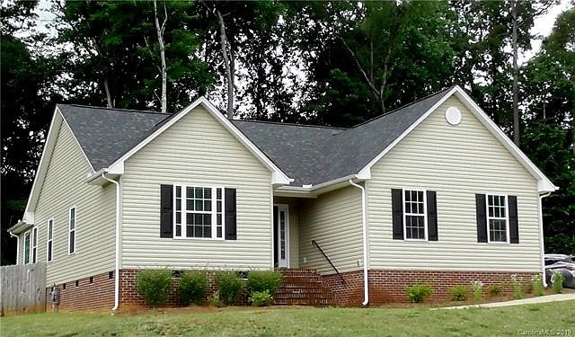 1st image of 112 Bennington Dr