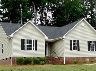 112 Bennington Dr, Stanley, NC 28164