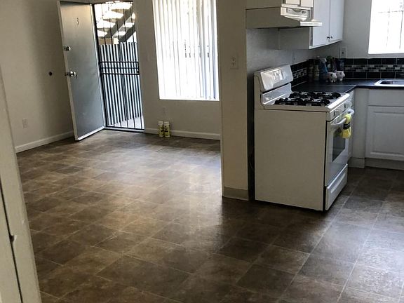 3rd image of 3829 39th St APT 3