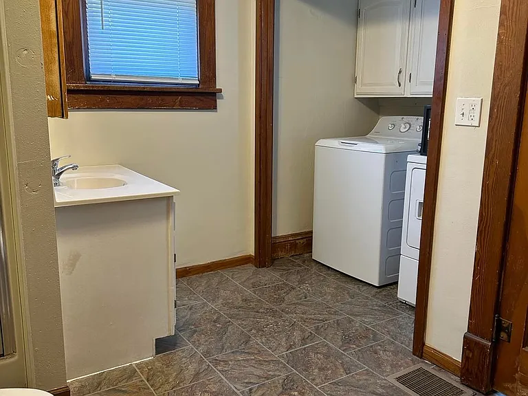 306 E Nuckols St #1 — Photo 7