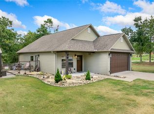 1727 Windsor Dr, Lead Hill, AR 72644