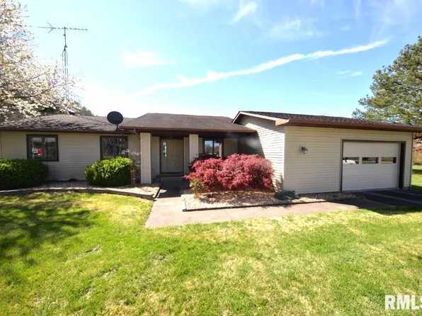 15667 E Windsong Rd, Mount Vernon, IL 62864