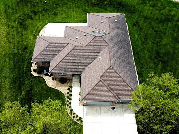 4th image of 112 Meadow Ln