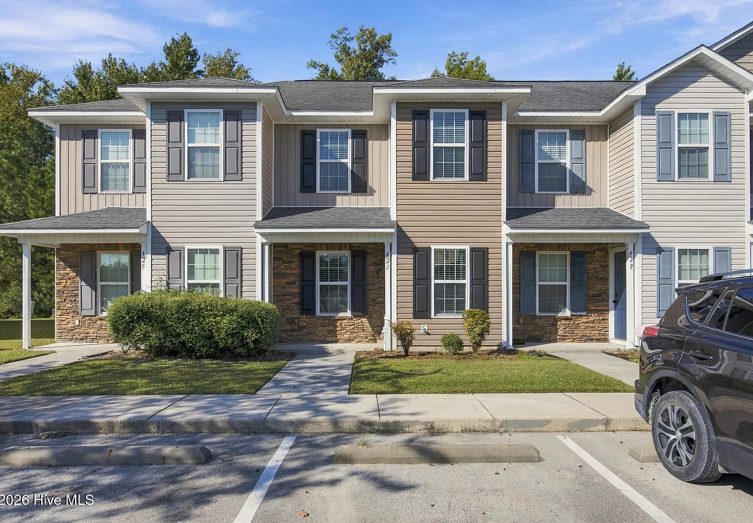 2 bed, 2.5 bath, 1084 sqft, $1,400 — Photo 1
