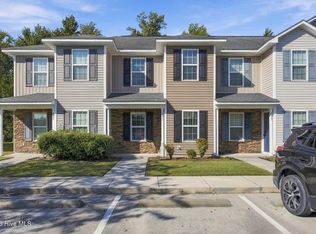 427 Falls Cv, Jacksonville, NC 28546