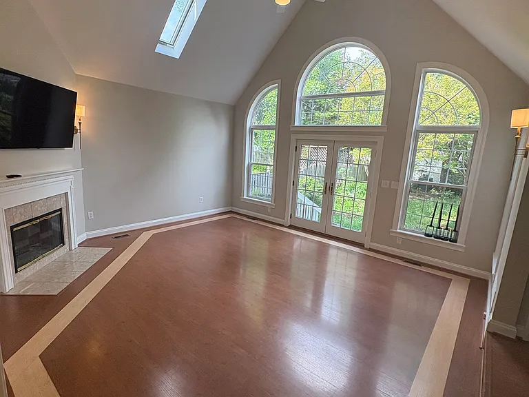 104 Archwood Ave — Photo 8