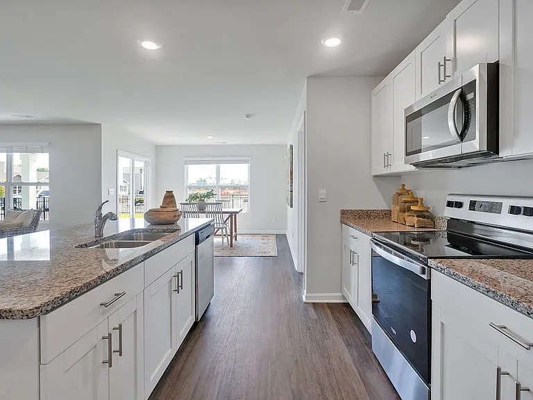 1157 Ridgeford Dr — Photo 2