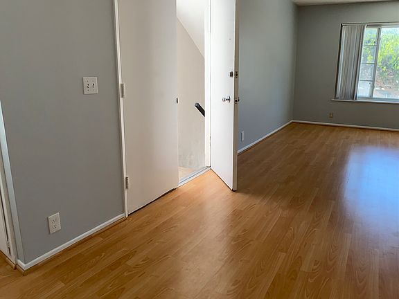 3rd image of 312 E Bay Ave #B