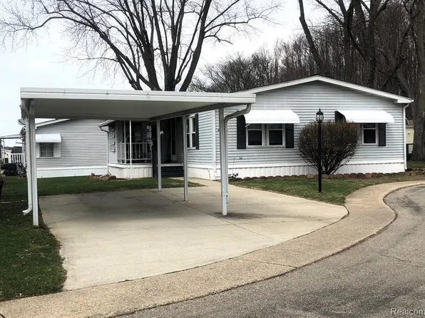 608 Holly Ct, Jonesville, MI 49250