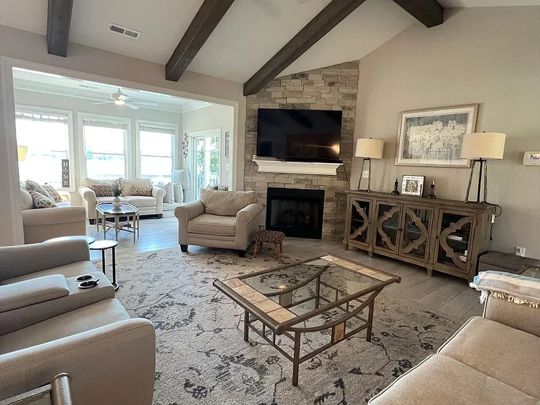 127 Shaw Dr — Photo 9