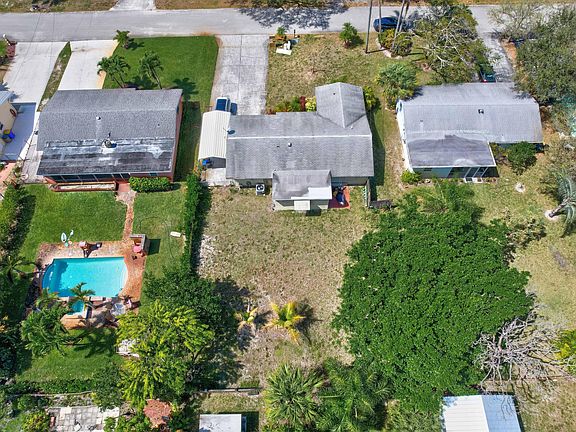 5th image of 19113 SE Fernwood Dr