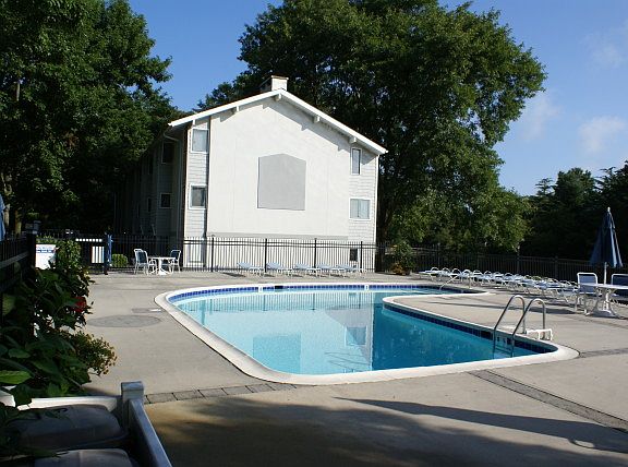 4th image of 19 Newbold Sq