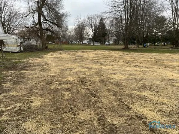 407 S Gorham St, Fayette, OH 43521