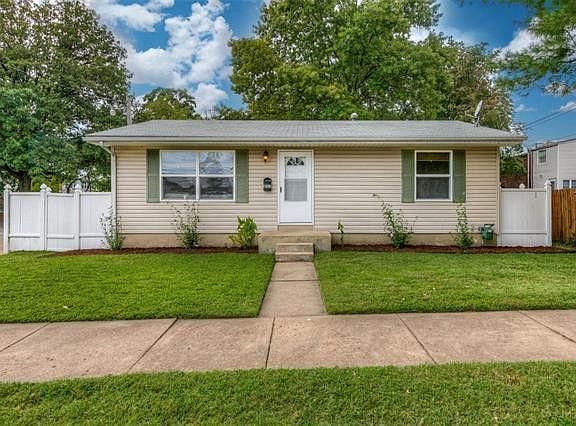 5th image of 2153 Forest Ave