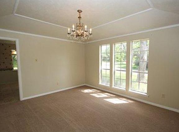 3rd image of 3934 Amy Ave