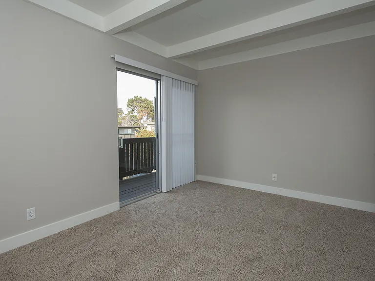 Monterey Townhouse — Photo 25