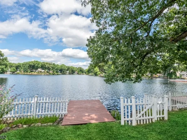 92 Rainbow Trl, Parsippany-Troy Hills Twp., NJ 07834