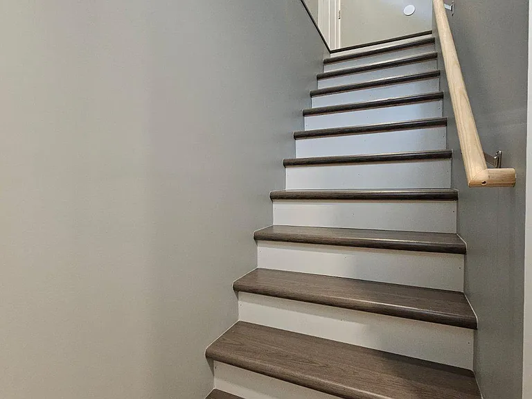 645 Roberts Ave — Photo 13