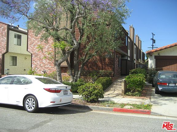 2nd image of 2666 31st St Unit 7