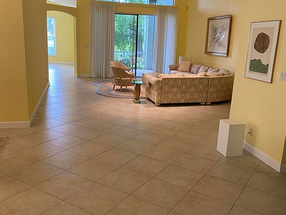 3rd image of 10111 Diamond Lake Drive