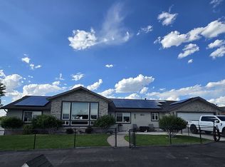 441 Foxridge Dr, Spring Creek, NV 89815
