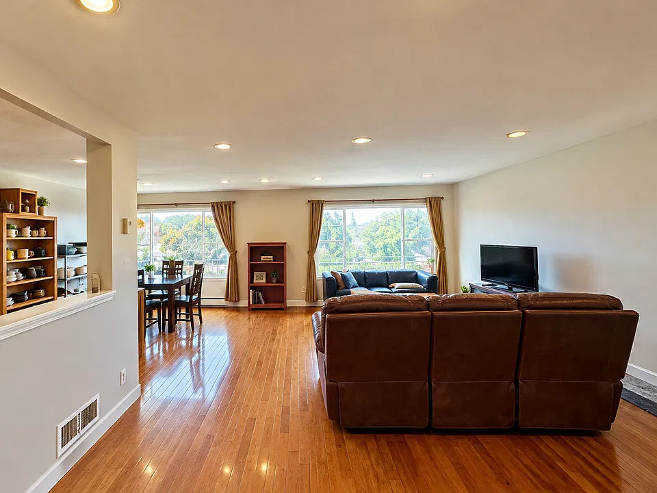 258 Minerva St