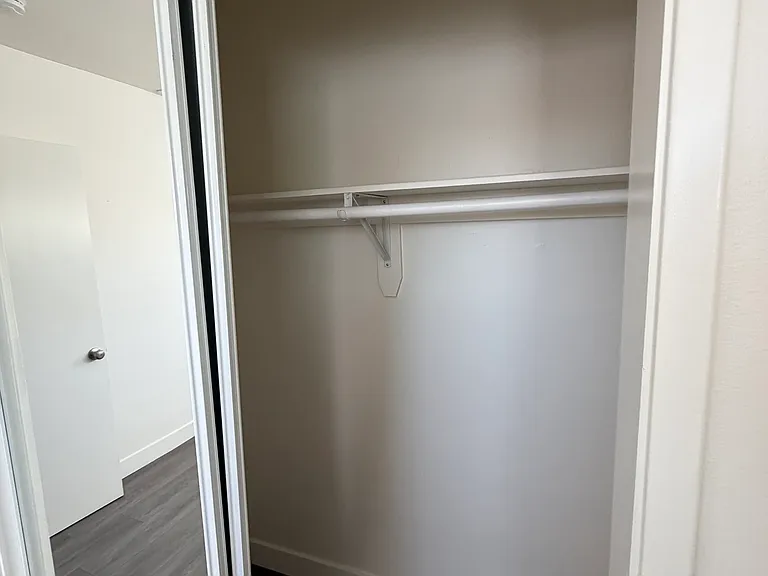 1016 E Harding St — Photo 14