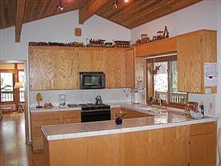 5th image of 514 Adriana Pl