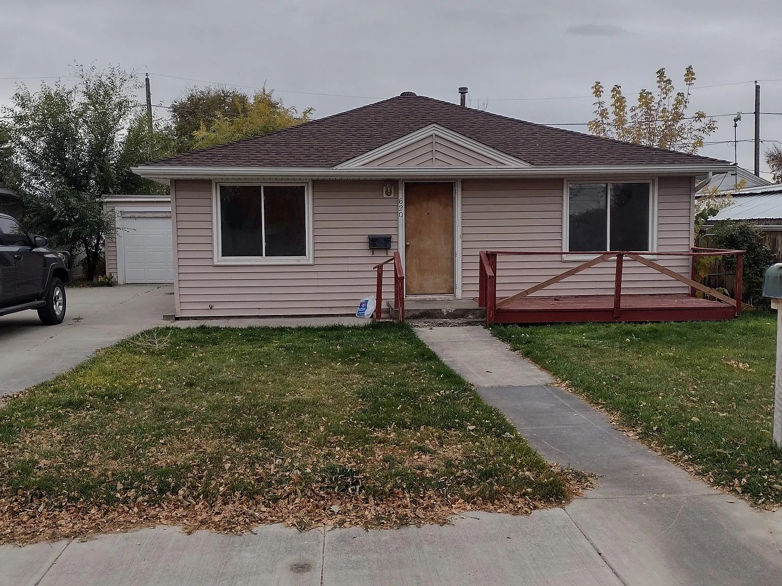 2 bed, 840 sqft, $1,200 — Photo 1