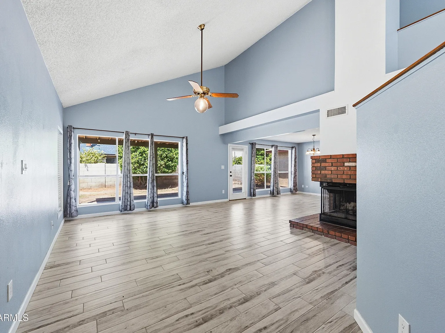 2 bed, 2.0 bath, 1356 sqft, $2,300 — Photo 2