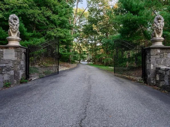 260 George Washington Hwy, Scituate, RI 02825