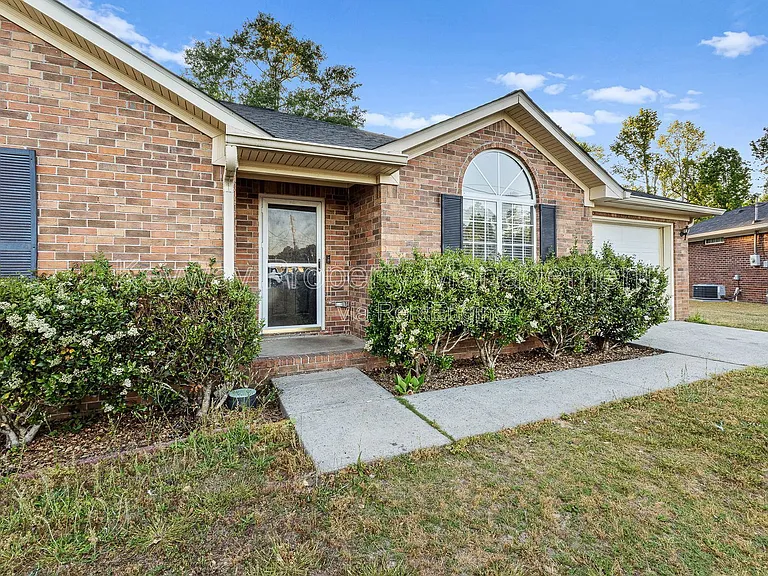 3013 Heron Ct — Photo 2