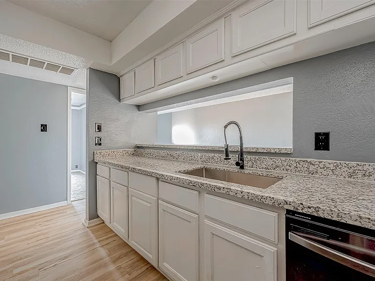 2830 S Bartell Dr #311 — Photo 6